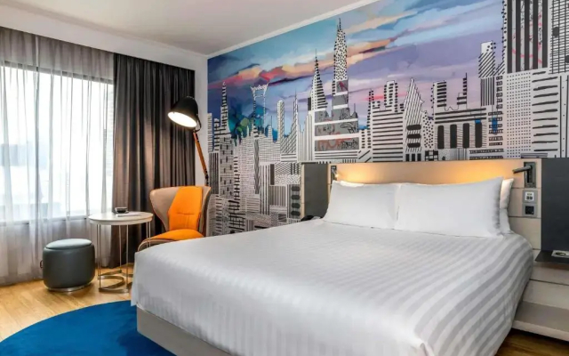 Отель Novotel Bangkok On Siam Square