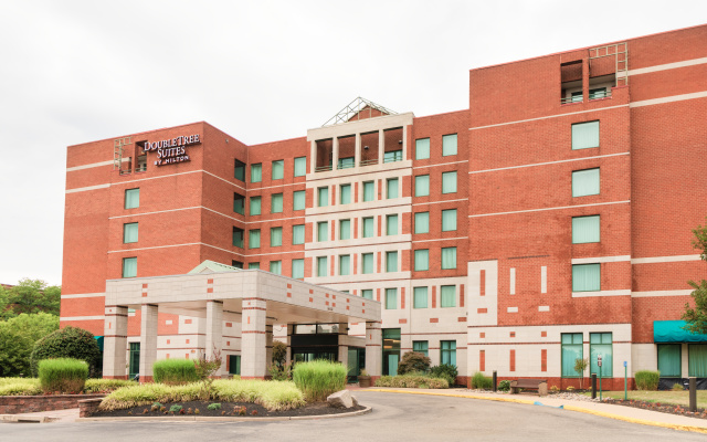 DoubleTree Suites by Hilton Hotel Philadelphia West