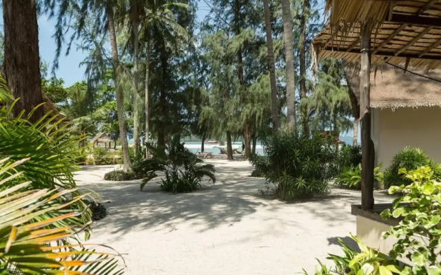 Angkana Hotel Bungalows