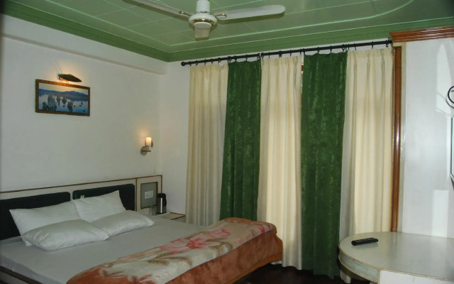 OYO 1385 Hotel Dream Palace