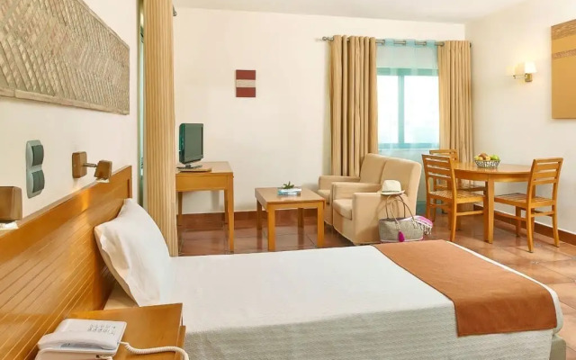 Oceanus Aparthotel
