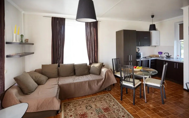 Usad'ba Gorki Village