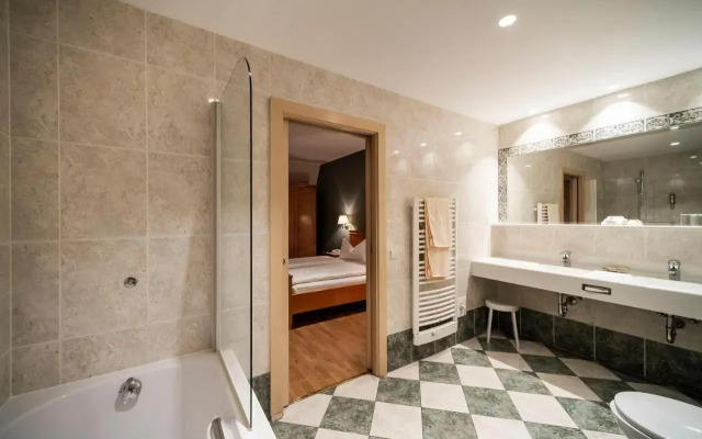 Post Hotel