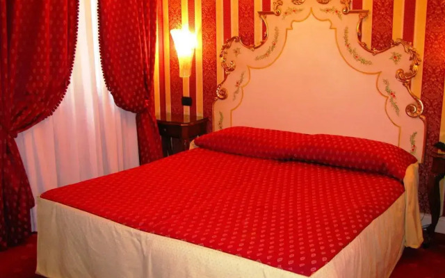 Hotel Belle Epoque