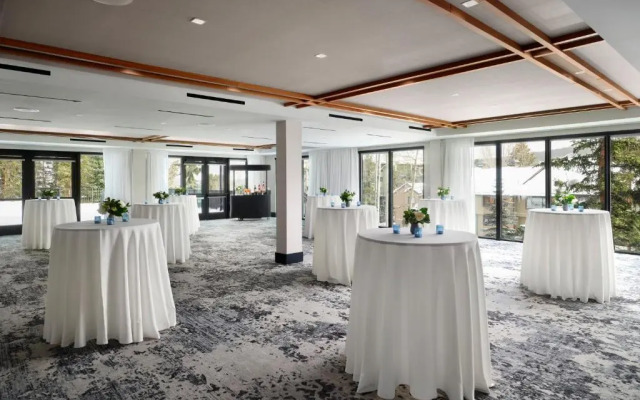 Hotel Alpenrock Breckenridge, Curio Collection by Hilton