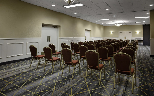 Holiday Inn Hotel & Suites Boston - Peabody by IHG