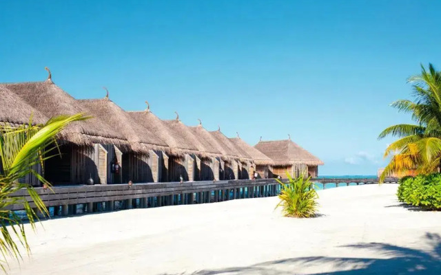Constance Moofushi All Inclusive Hotel
