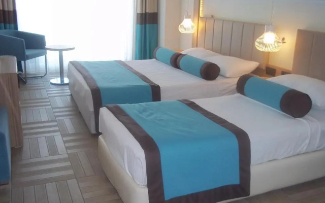 Отель Blue Bay Platinum