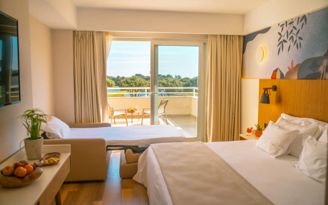 Onyria Marinha Boutique Hotel