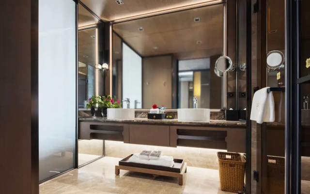 DeRUCCI Hotel (DongGuan BinJiang Stadium Station)