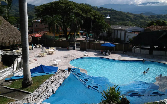 Sol Plaza