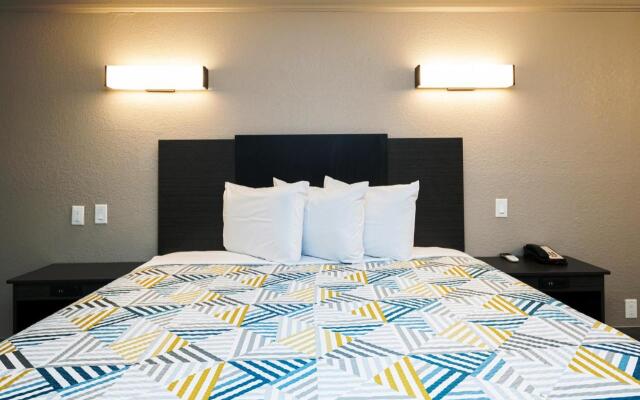 Motel 6 Baytown, TX - Garth Rd