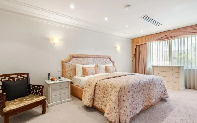 The Peninsula Riverside Serviced Apartments