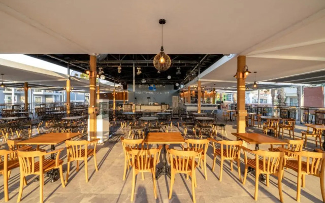 Курорт Crystal Aura Beach Resort & Spa – All Inclusive