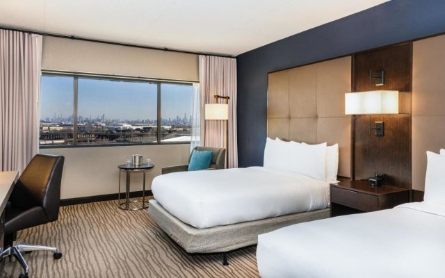 DoubleTree by Hilton Hotel Newark Airport