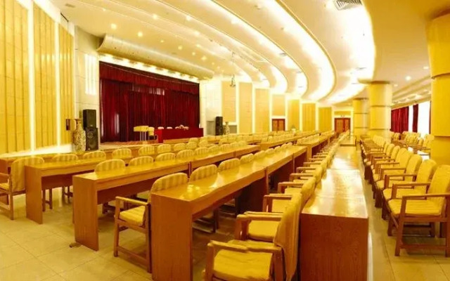 Jinhui Business Hotel