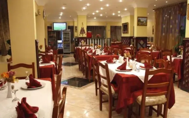 Al Safeer Hotel