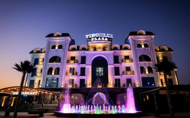 Tinchlik Plaza Hotel