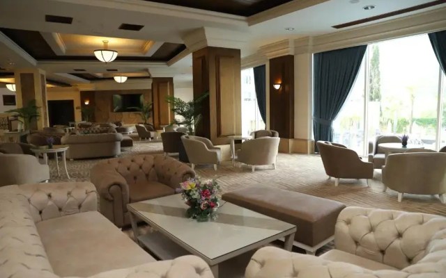 Курорт Meder Resort Hotel