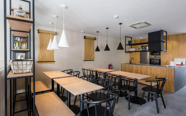 Gallery Hostel