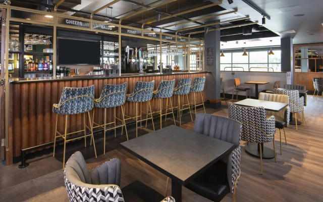 ibis London Gatwick Airport