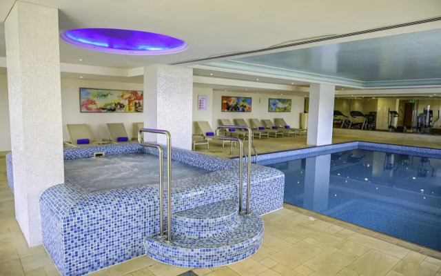 Pullman Resort Al Marjan Island Hotel