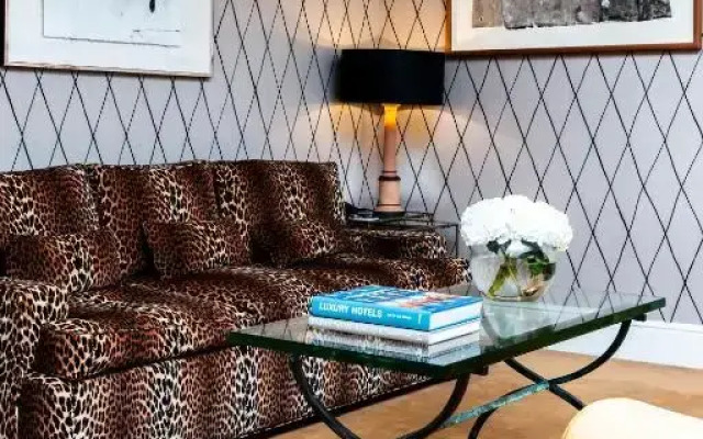 Hôtel de Berri Champs-Élysées, a Luxury Collection Hotel