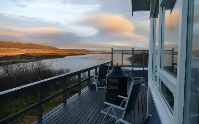 Lax-á Geysir Cottages