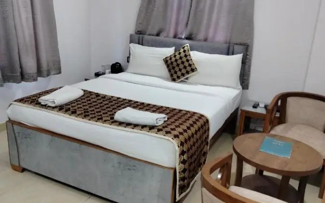 Hotel Aman Residency