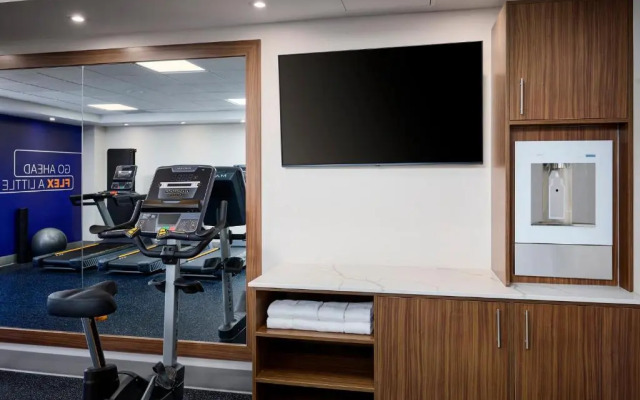 Holiday Inn Express and Suites Kitchener Southeast by IHG