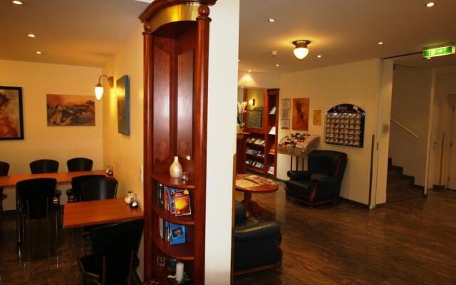 SUITE HOTEL 900m ZUR OPER