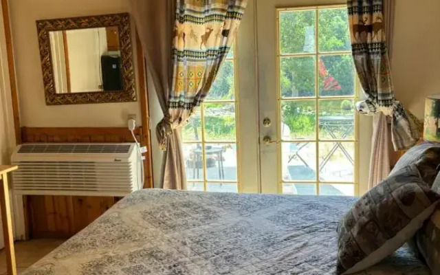 Sequoia Riverfront Cabins
