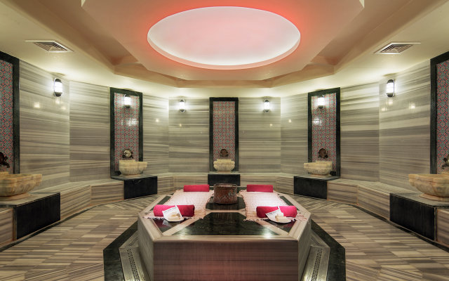 Green Bay Resort & Spa