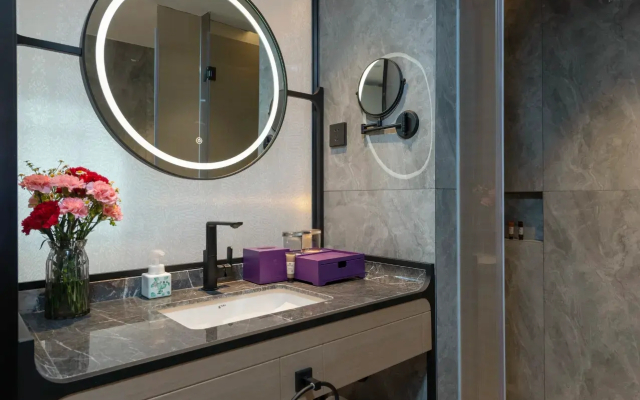 Maison New Century Hotel