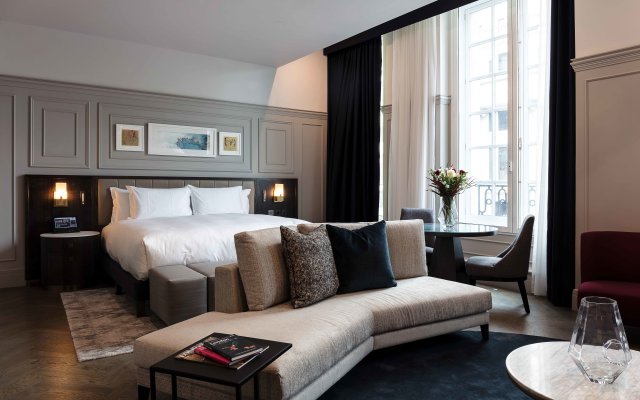 The Trafalgar St. James London, Curio Collection by Hilton