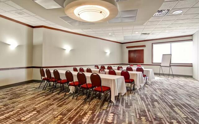 Radisson Hotel & Conference Centre West Edmonton