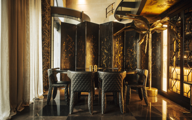 Bagues, a Small Luxury s of the World