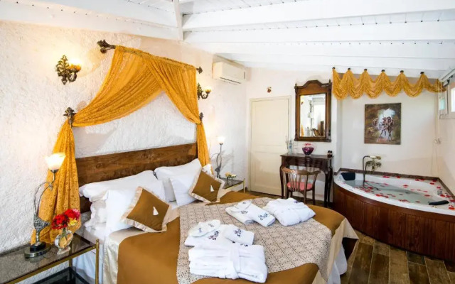 Alacati Min Otel