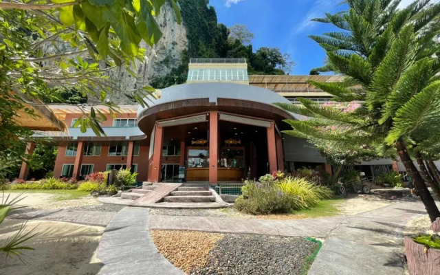 Phi Phi Cliff Beach Resort