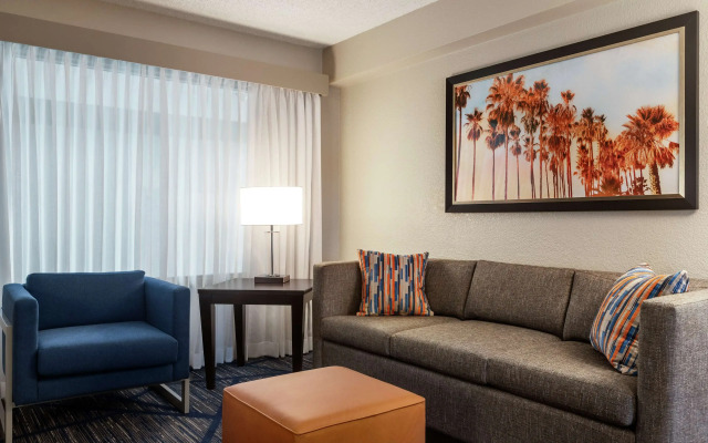Embassy Suites by Hilton Miami International Airport