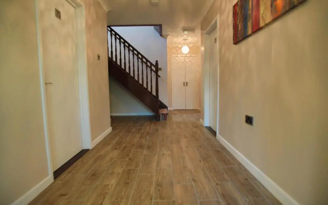 Oaklands Hotel