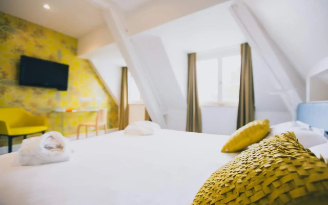 Castel de Tres Girard