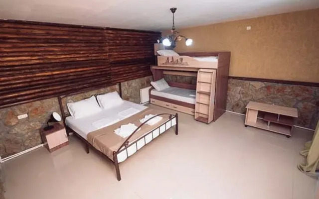 Semejnyij Dom Guest house