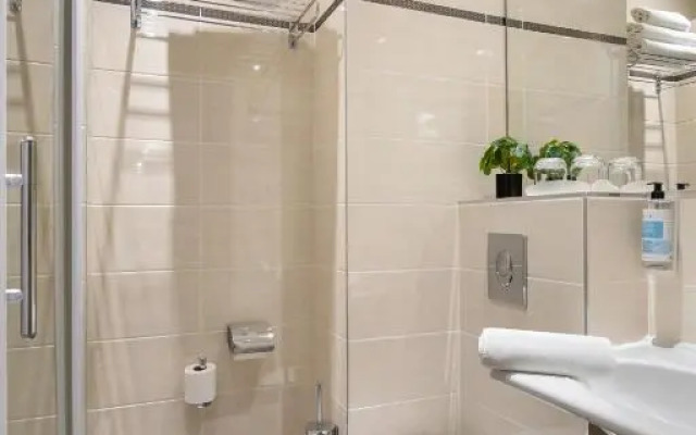 Chromatics Hotel & Restaurant The Hill Club by happyculture