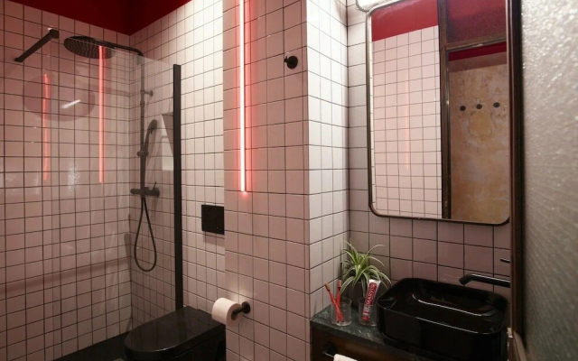 Dave Red Athens Hotel