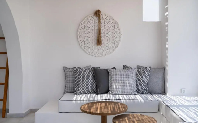 Kosmitis Suites & Villas