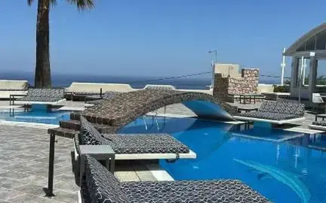 Blue Arise Fira Hotel