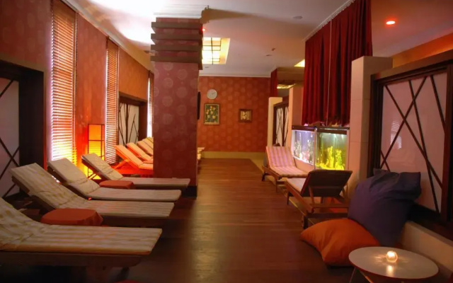Курорт Meder Resort Hotel