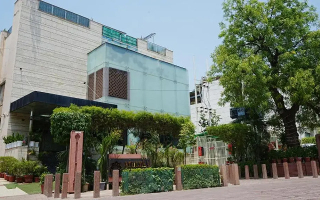 Hotel Atulyaa Taj