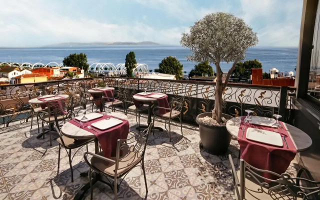 Skalion Hotel